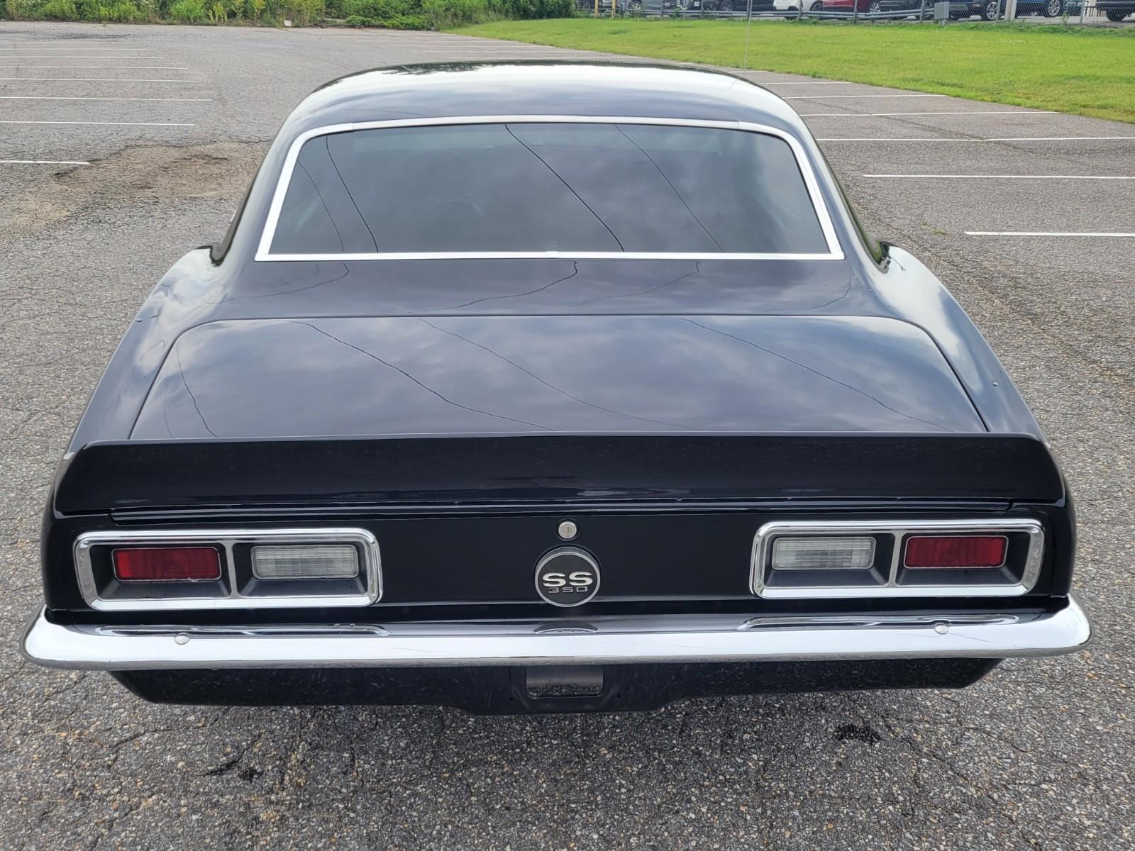 Vehicle Image 08