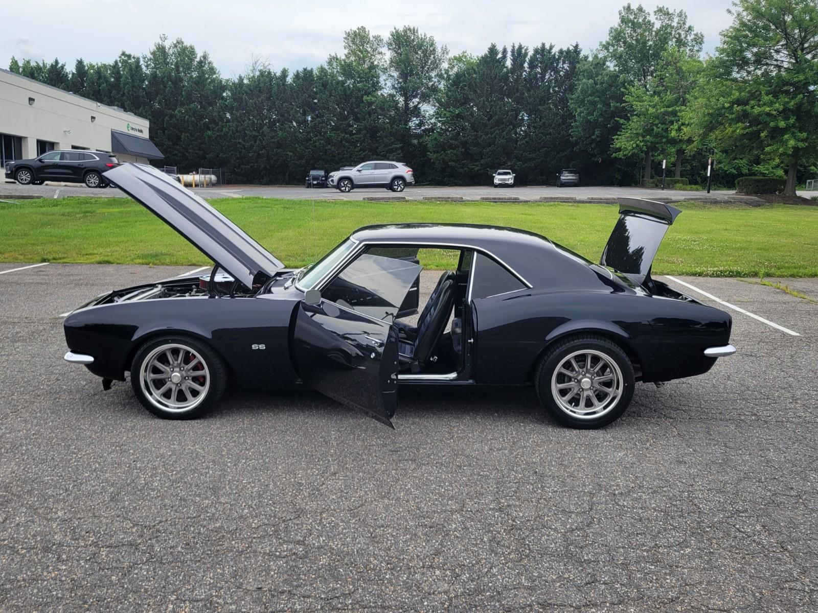 Vehicle Image 09