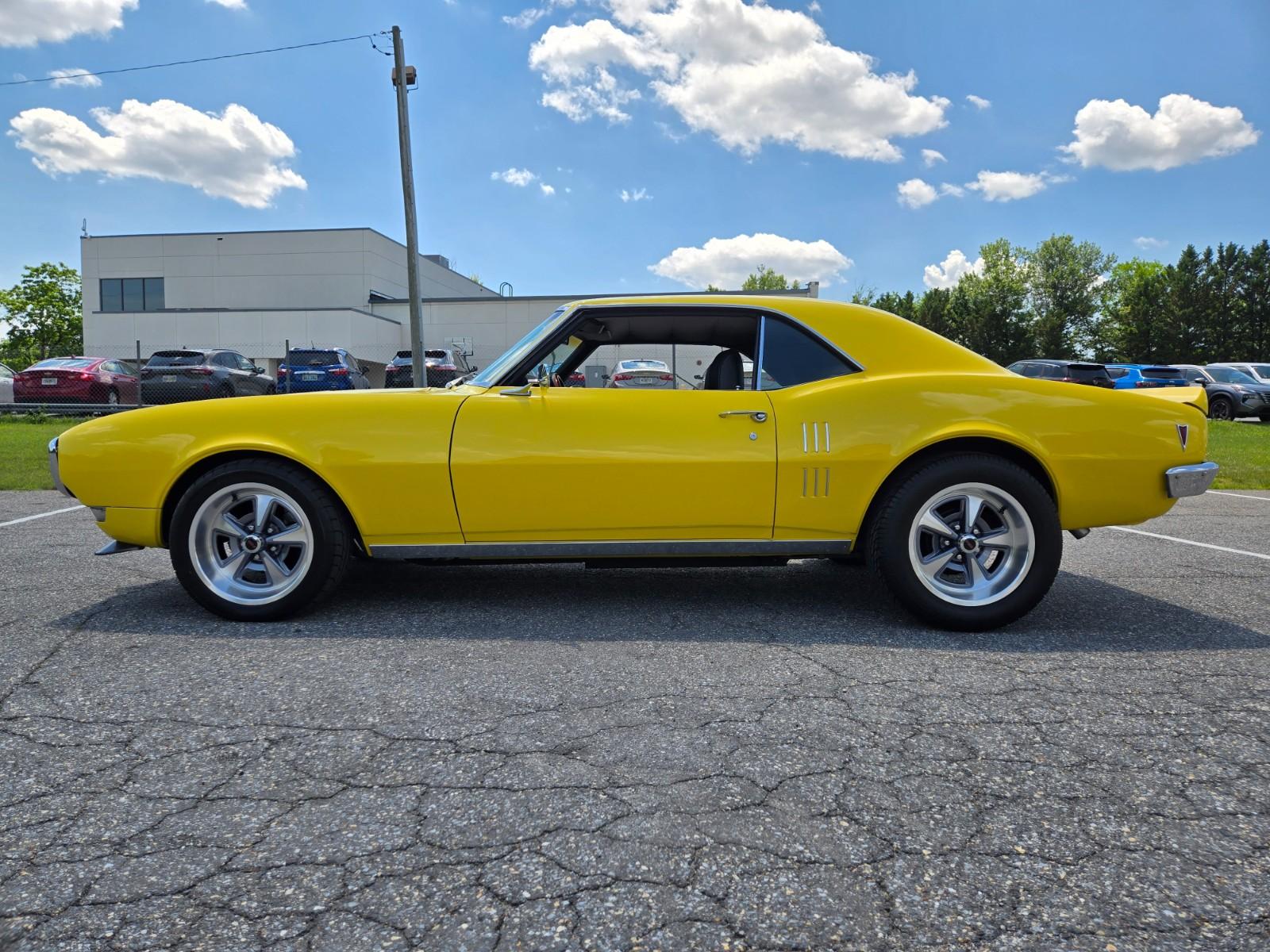 Vehicle Image 02