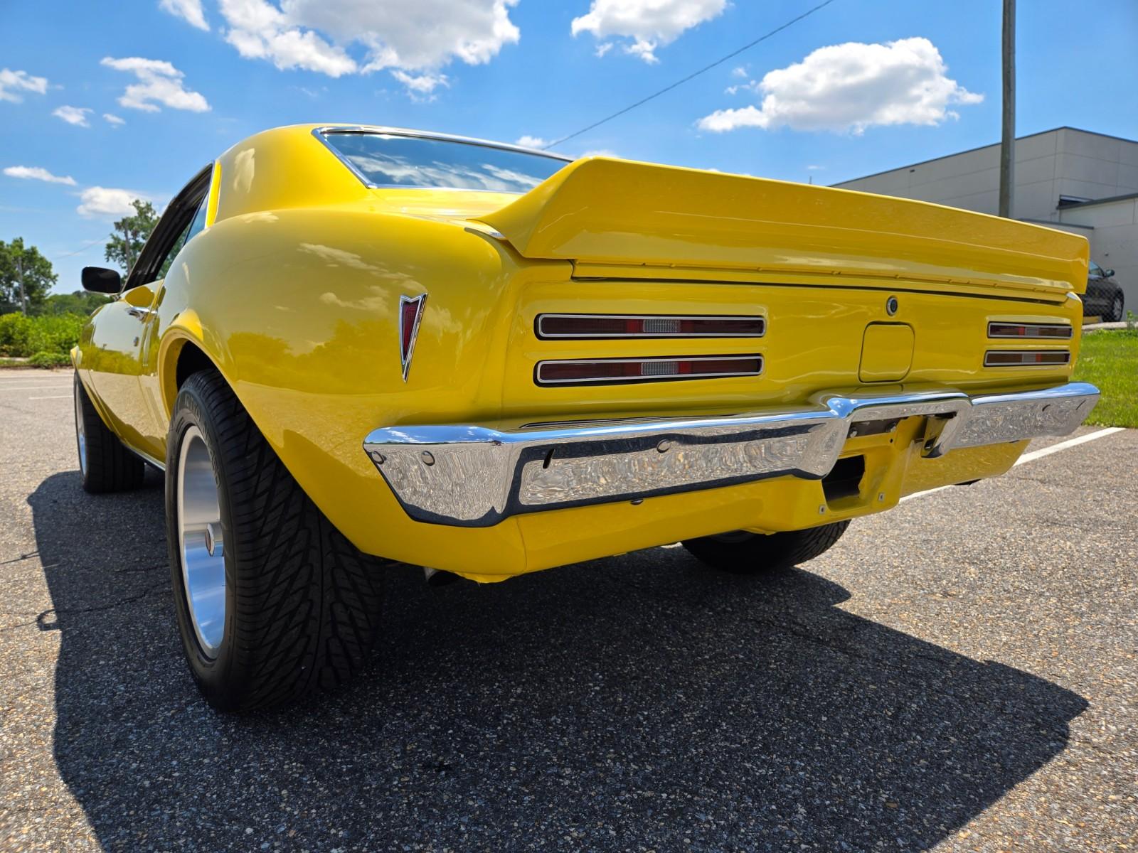 Vehicle Image 18