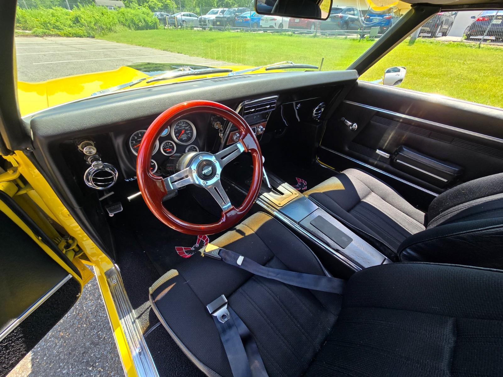 Vehicle Image 21