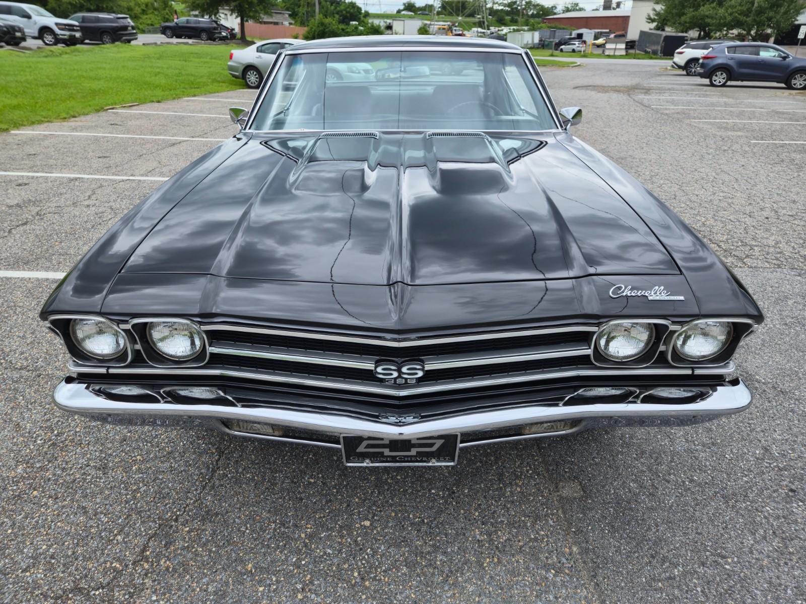 Vehicle Image 08