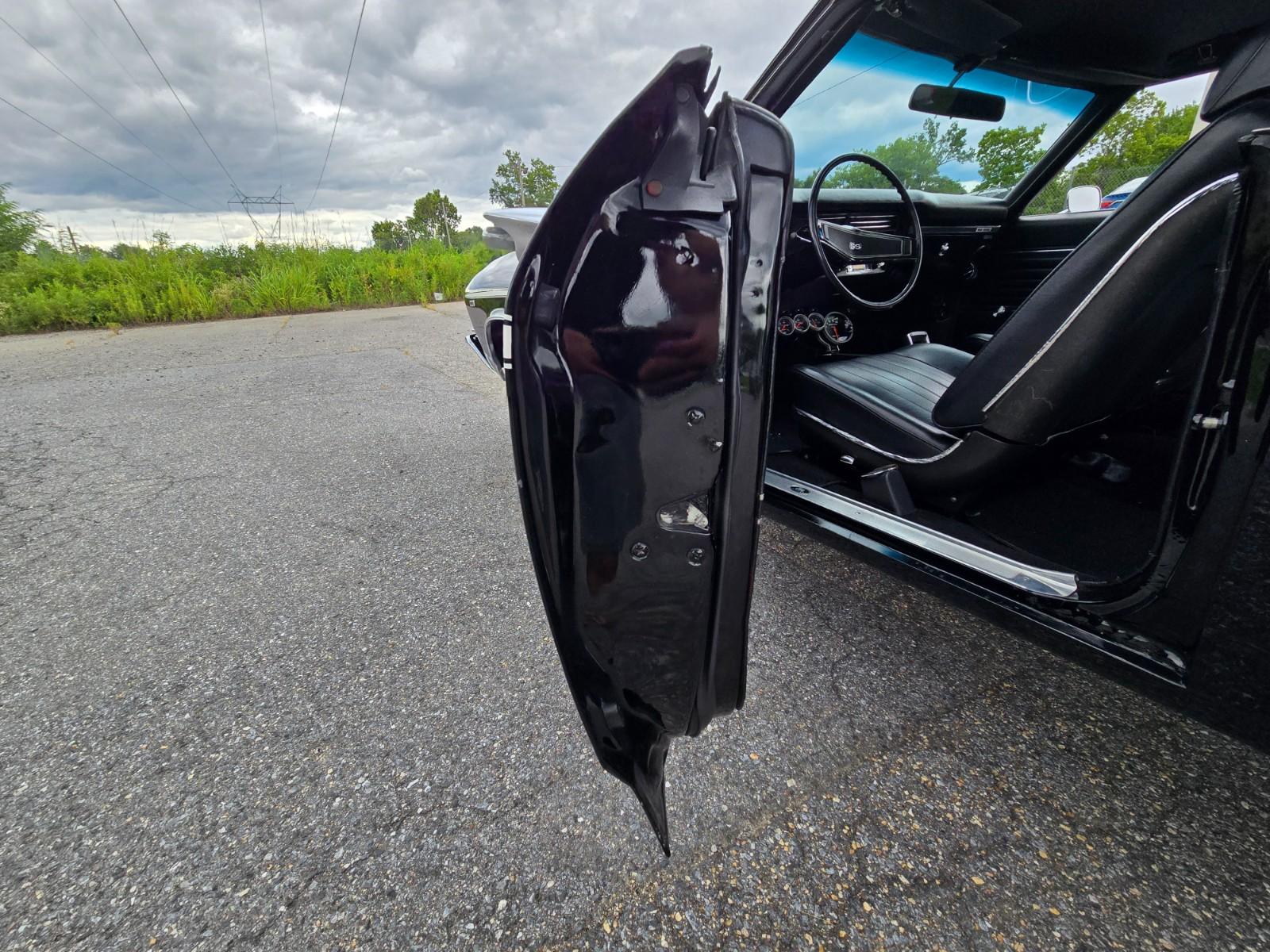 Vehicle Image 32