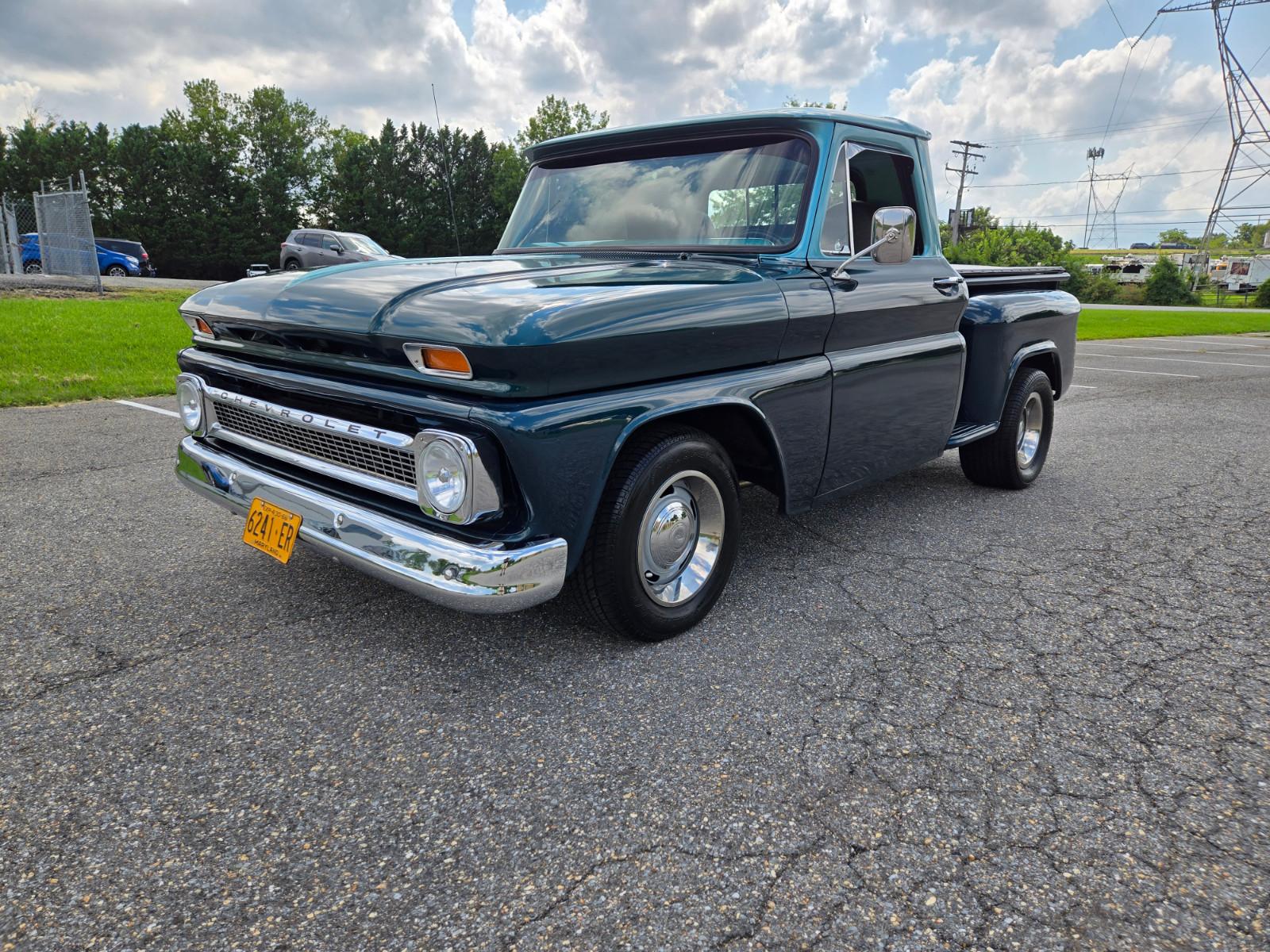 Vehicle Image 03