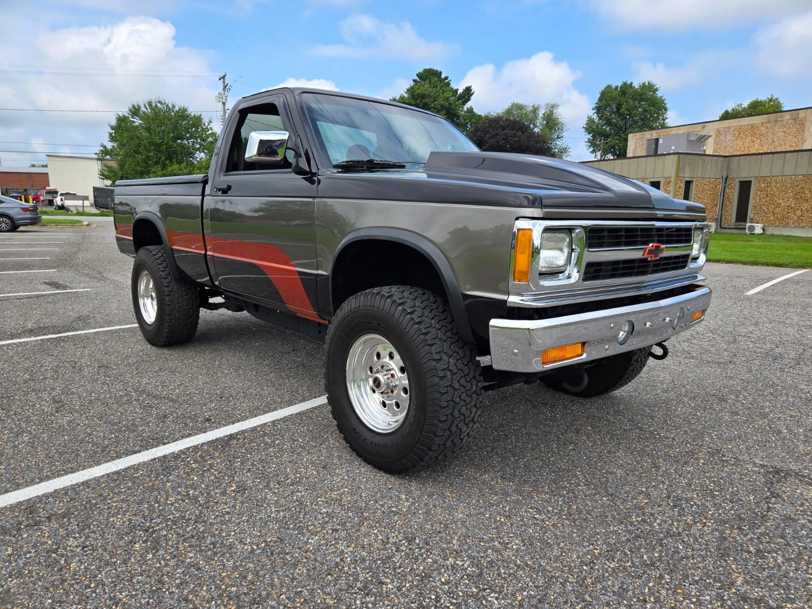 Vehicle Image 04