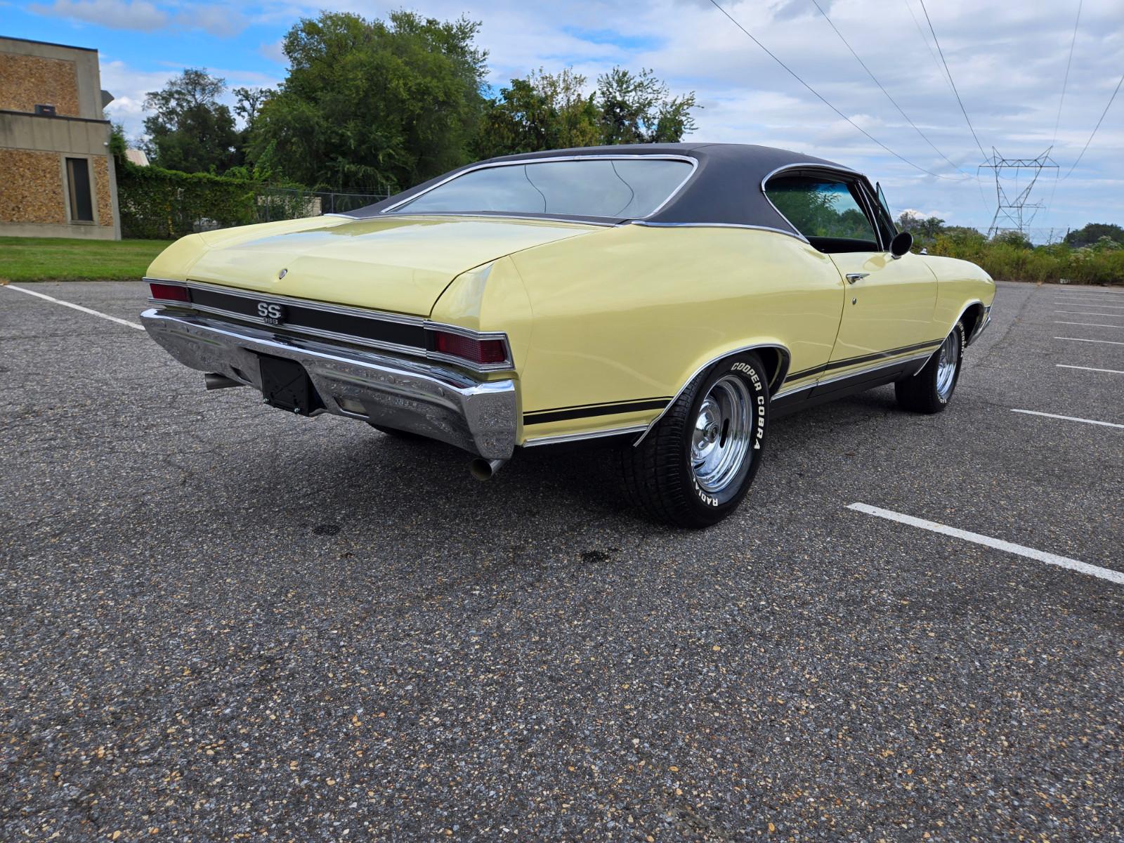 Vehicle Image 06