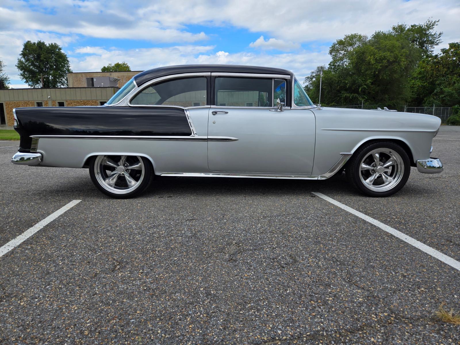 Vehicle Image 01
