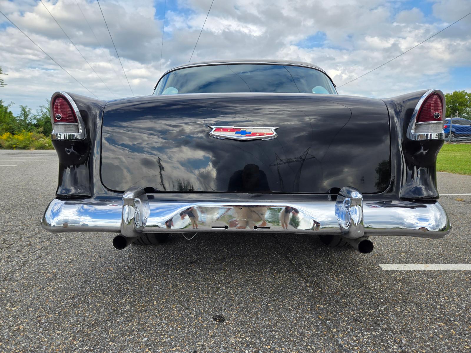 Vehicle Image 09