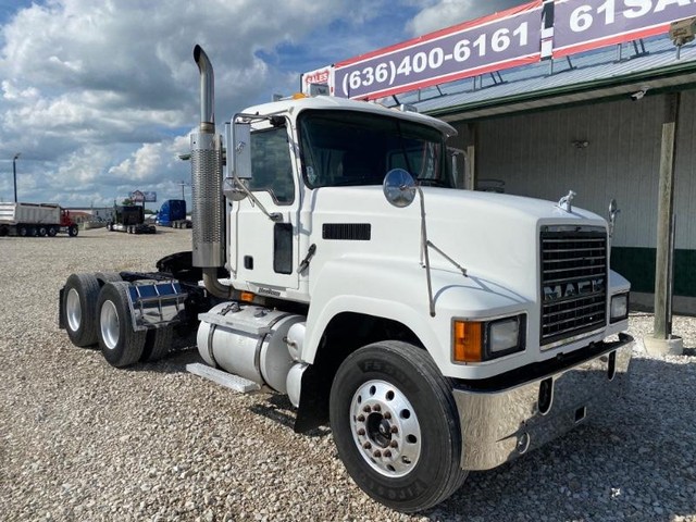 2007 Mack CHN613 DAYCAB for sale in Troy MO from 61 Sales
