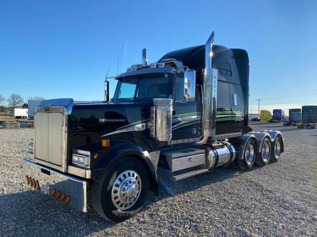 2002 Western Star 4964 Heavy for sale in Troy MO from 61 Sales