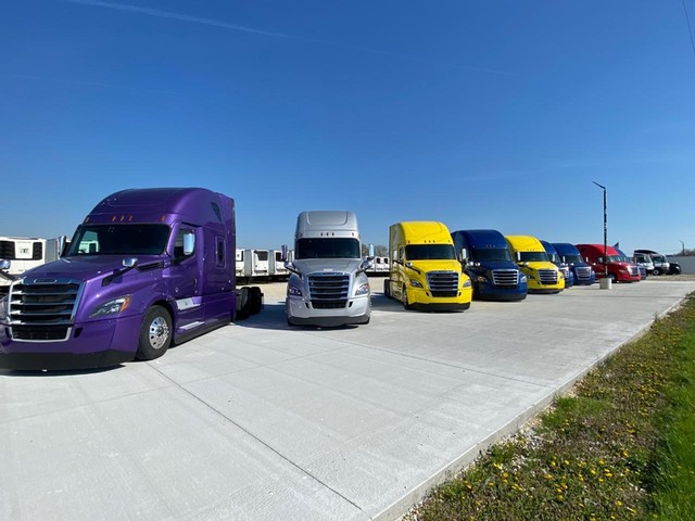 2019 Freightliner CASCADIA SLEEPER at 61 Sales in Troy MO