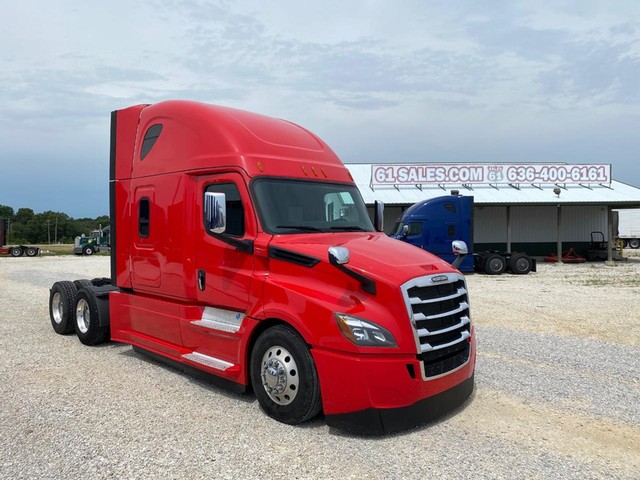 2020 Freightliner CASCADIA SLEEPER at 61 Sales in Troy MO
