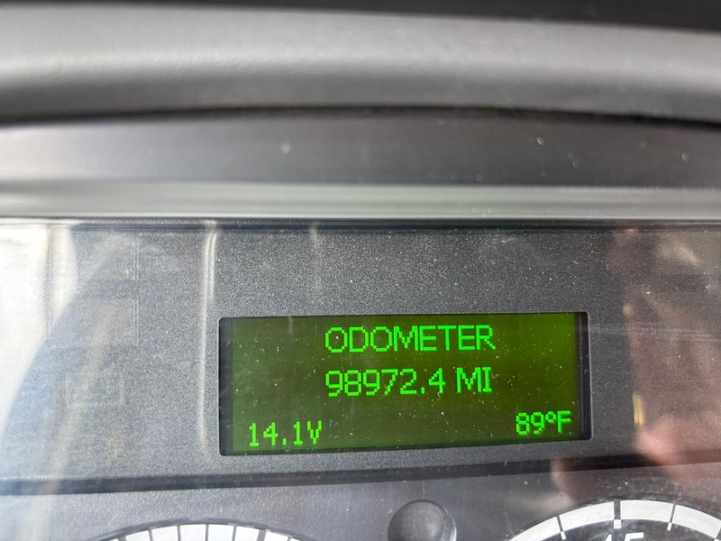 Freightliner 114SD Vehicle Full-screen Gallery Image 14