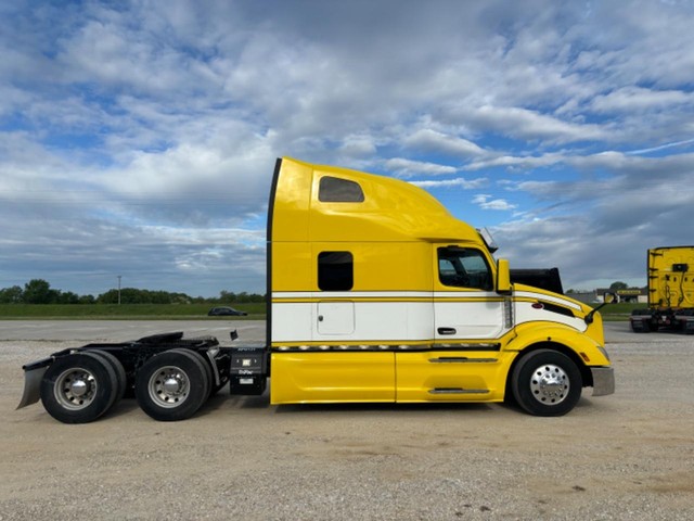 2022 Peterbilt 579 SLEEPER for sale in Troy MO from 61 Sales