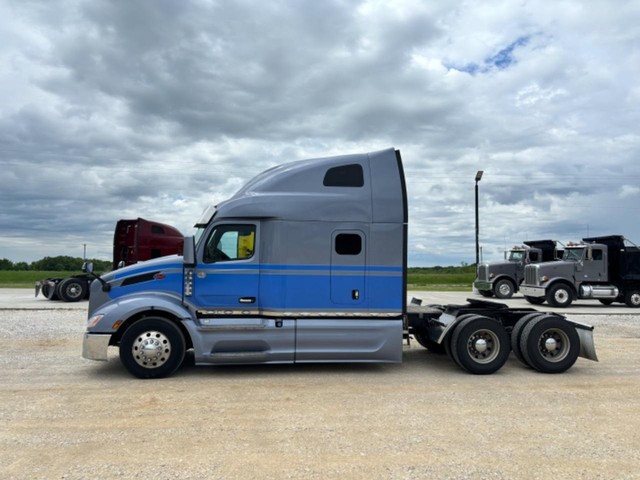 more details - peterbilt 579