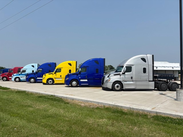 2021 Freightliner CASCADIA SLEEPER at 61 Sales in Troy MO