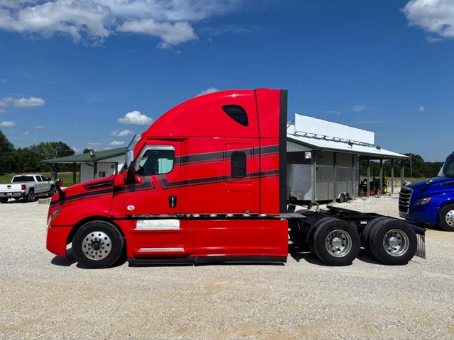 2022 Freightliner CASCADIA SLEEPER at 61 Sales in Troy MO