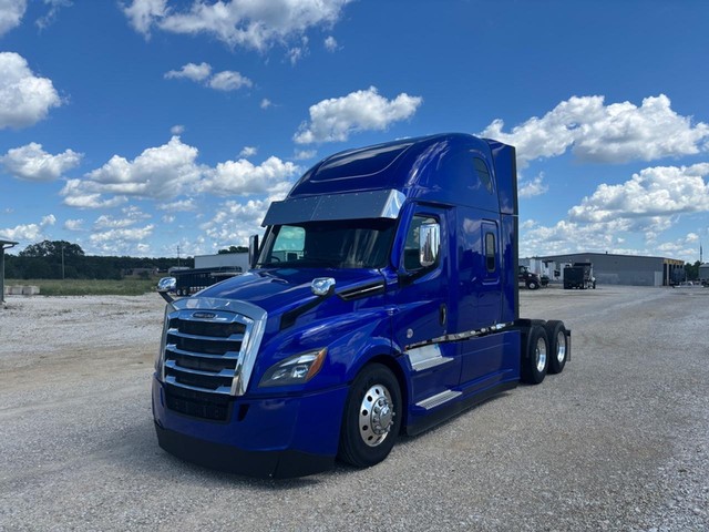 2021 Freightliner CASCADIA SLEEPER at 61 Sales in Troy MO