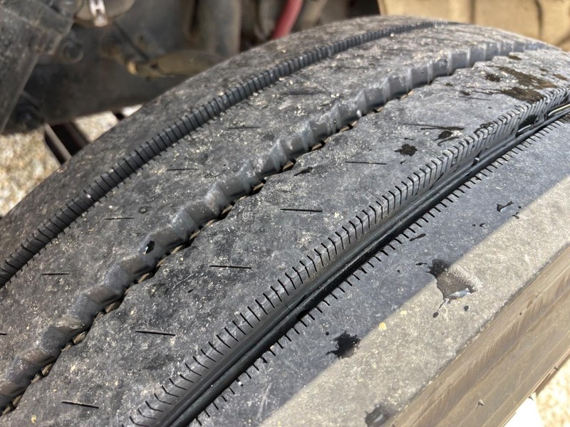 Freightliner M2 Vehicle Full-screen Gallery Image 10