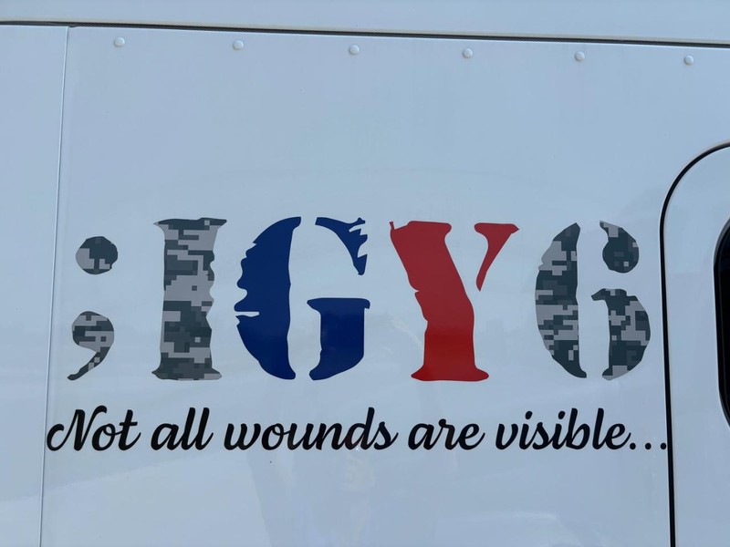 Peterbilt 579 Vehicle Full-screen Gallery Image 09