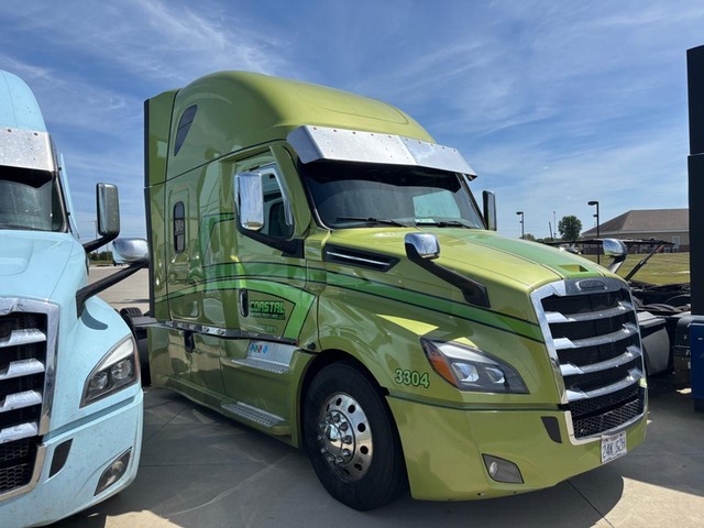 2023 Freightliner CASCADIA SLEEPER at 61 Sales in Troy MO