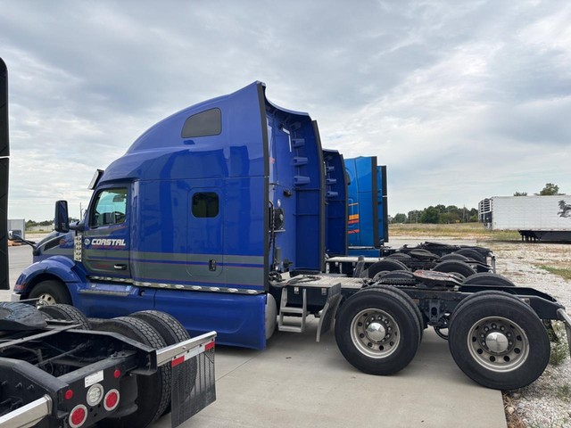 2022 Peterbilt 579 ULTRA SLEEPER at 61 Sales in Troy MO