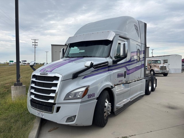 2023 Freightliner CASCADIA SLEEPER at 61 Sales in Troy MO