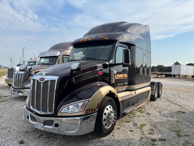 2022 Peterbilt 579 ULTRA SLEEPER at 61 Sales in Troy MO