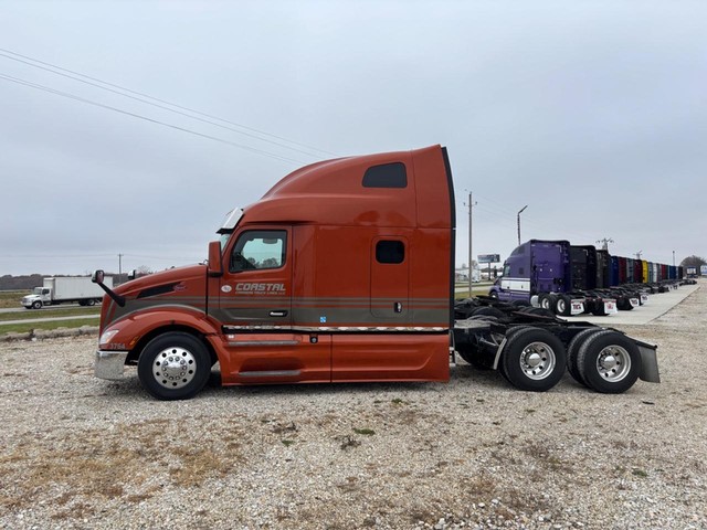 2023 Peterbilt 579 ULTRA SLEEPER at 61 Sales in Troy MO