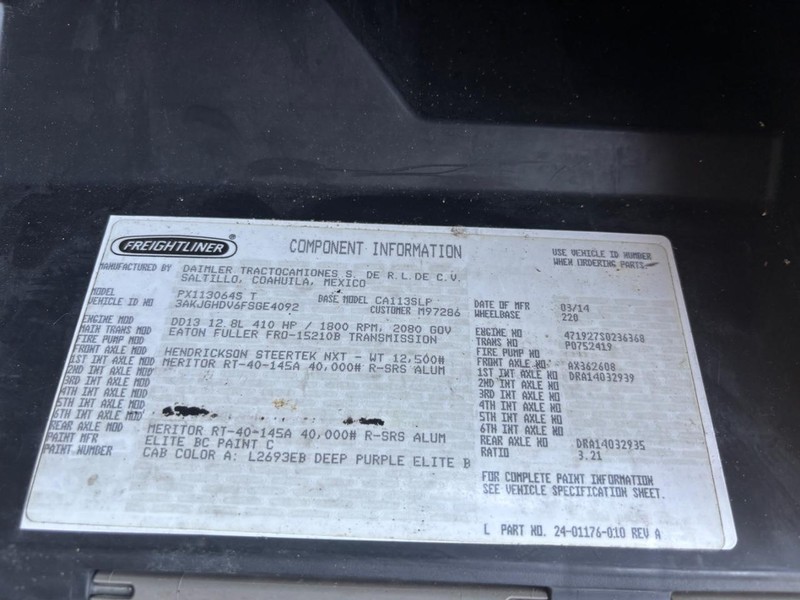 Freightliner CASCADIA Vehicle Full-screen Gallery Image 20