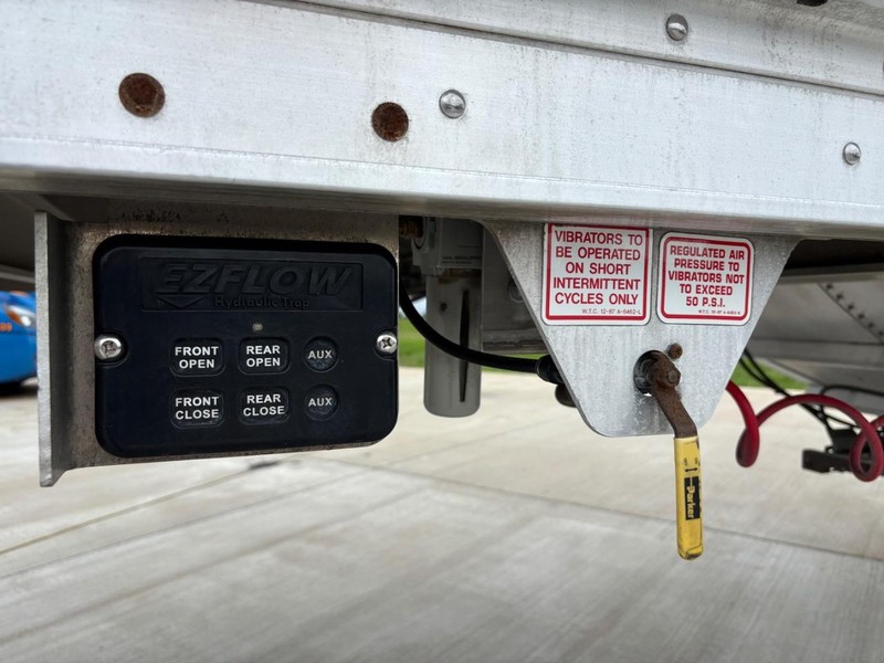 Wilson DWH651B Vehicle Full-screen Gallery Image 12