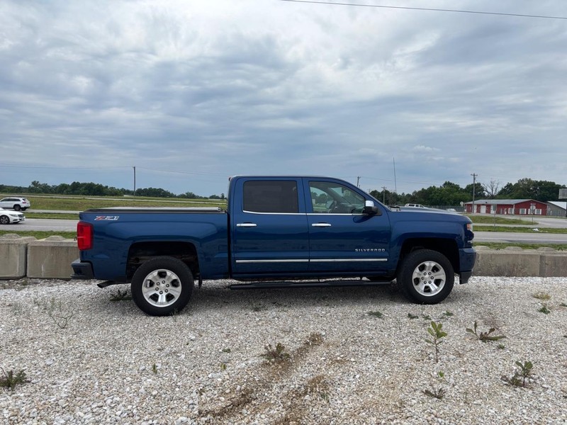 Chevrolet Silverado 1500 Vehicle Full-screen Gallery Image 01