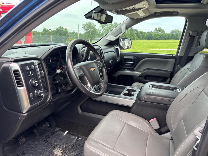 Chevrolet Silverado 1500 Vehicle Full-screen Gallery Image 05