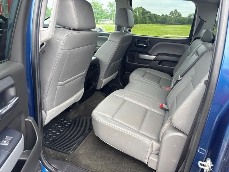 Chevrolet Silverado 1500 Vehicle Full-screen Gallery Image 06