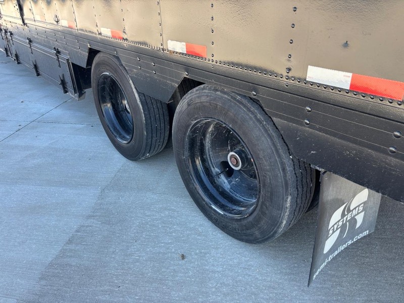 Kentucky 53 HAULER Vehicle Full-screen Gallery Image 16