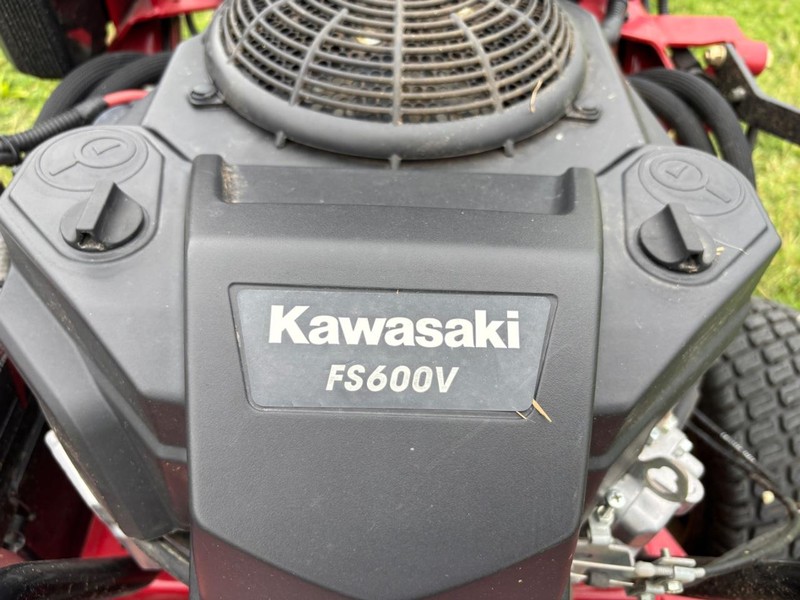 Exmark TTS60052 Vehicle Full-screen Gallery Image 07