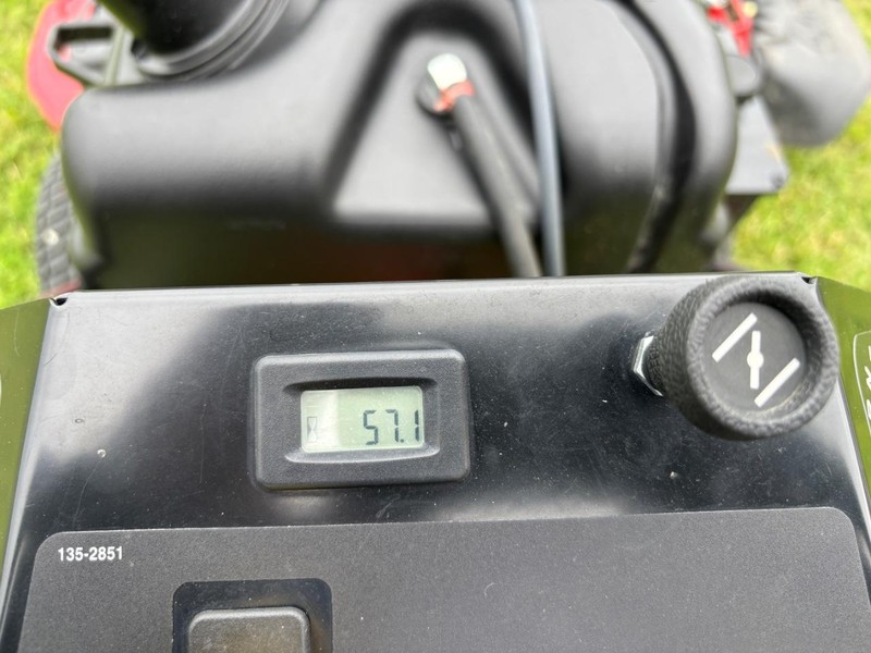 Exmark TTS60052 Vehicle Full-screen Gallery Image 10