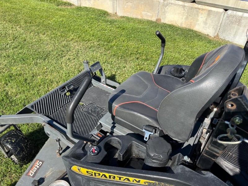 Spartan RT HD 72 Vehicle Full-screen Gallery Image 08