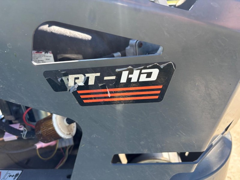 Spartan RT HD 72 Vehicle Full-screen Gallery Image 10