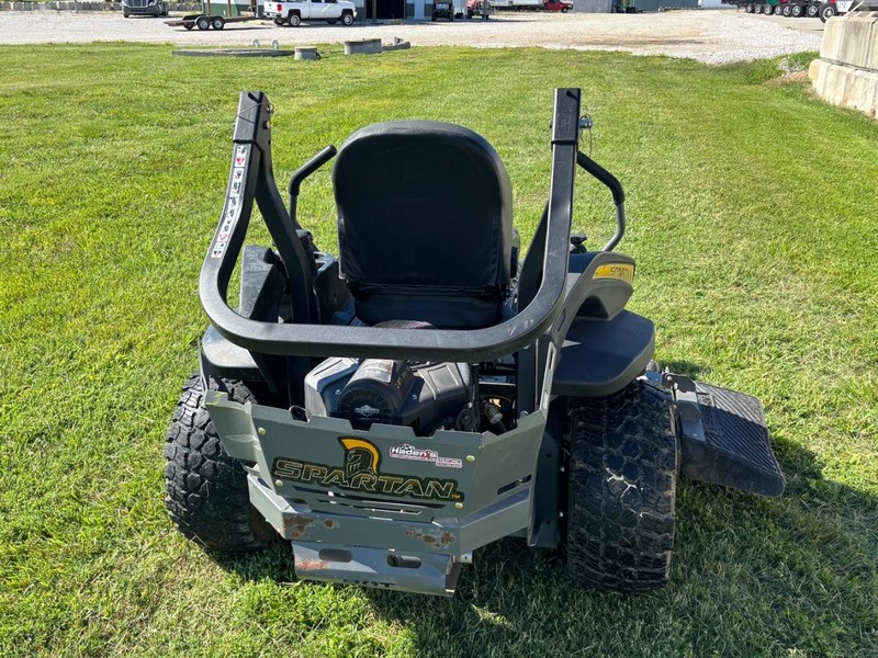 Spartan RZ HD 61 Vehicle Full-screen Gallery Image 03