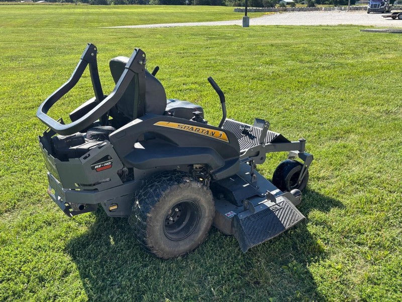 Spartan RZ HD 61 Vehicle Full-screen Gallery Image 04