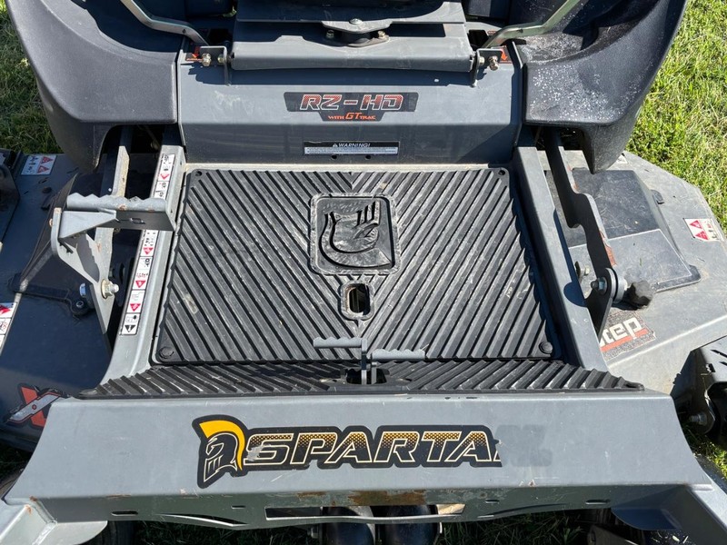 Spartan RZ HD 61 Vehicle Full-screen Gallery Image 07