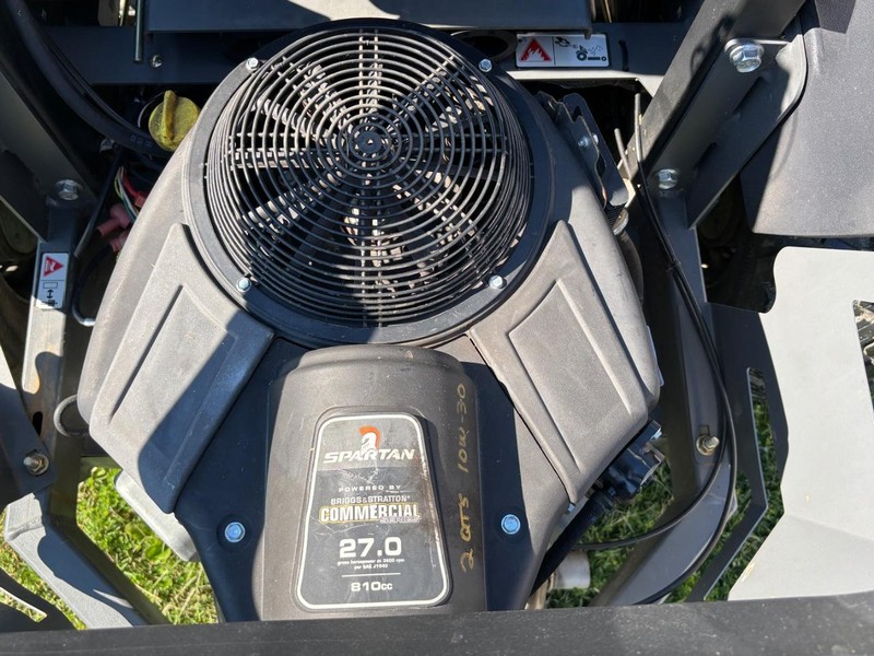 Spartan RZ HD 61 Vehicle Full-screen Gallery Image 08