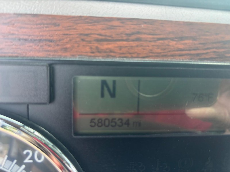 Western Star 5700 Vehicle Full-screen Gallery Image 10
