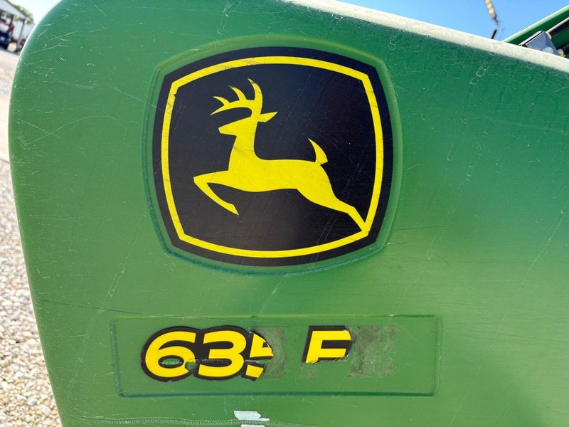 John Deere 635FD Vehicle Full-screen Gallery Image 07