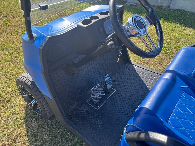 Viking ROLLO Vehicle Full-screen Gallery Image 10