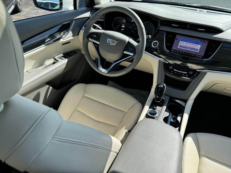 2022 Cadillac XT6 Premium Luxury photo