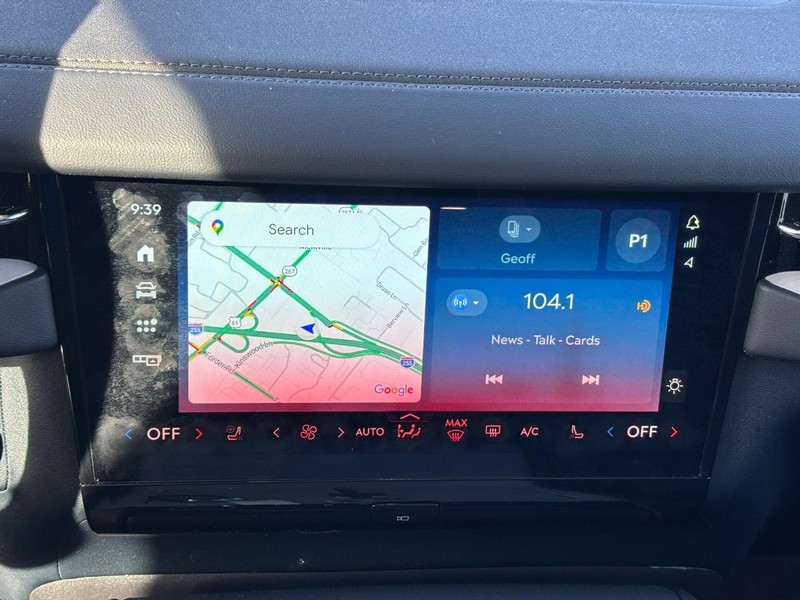 Lincoln Navigator L Vehicle Full-screen Gallery Image 26