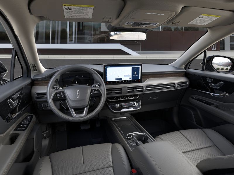 Lincoln Corsair Vehicle Full-screen Gallery Image 10