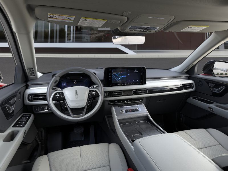 Lincoln Aviator Vehicle Full-screen Gallery Image 10